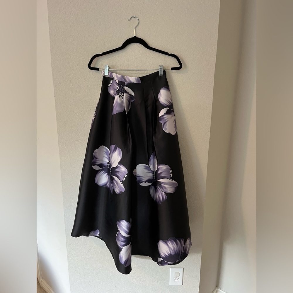 ASOS Jessica Wright Dip Hem Floral Midi Skirt | Size 2 - Picture 4 of 9